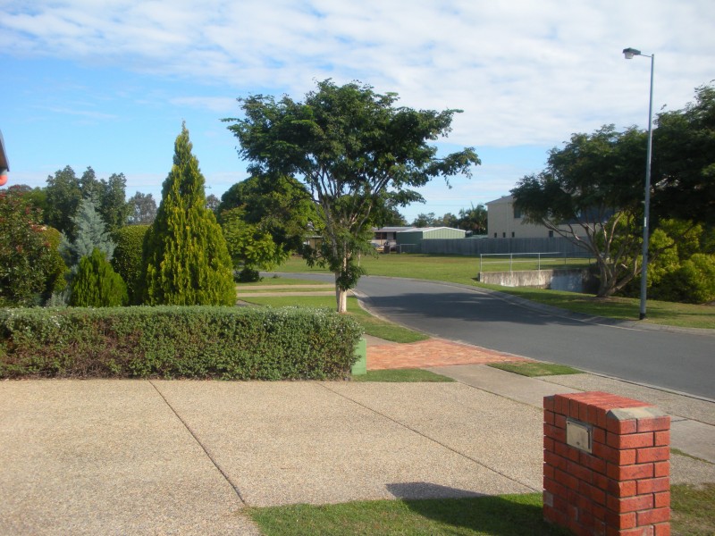 18 Garney St, Redcliffe QLD 4020