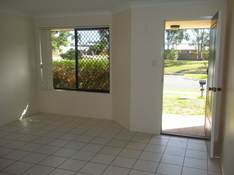 18 Garney St, Redcliffe QLD 4020