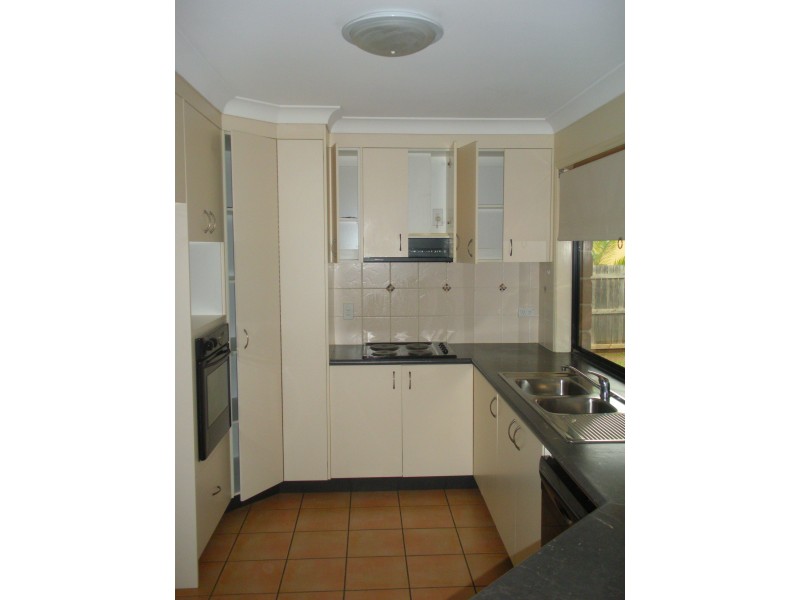 28 Sunhaven Crescent, Kuraby QLD 4112