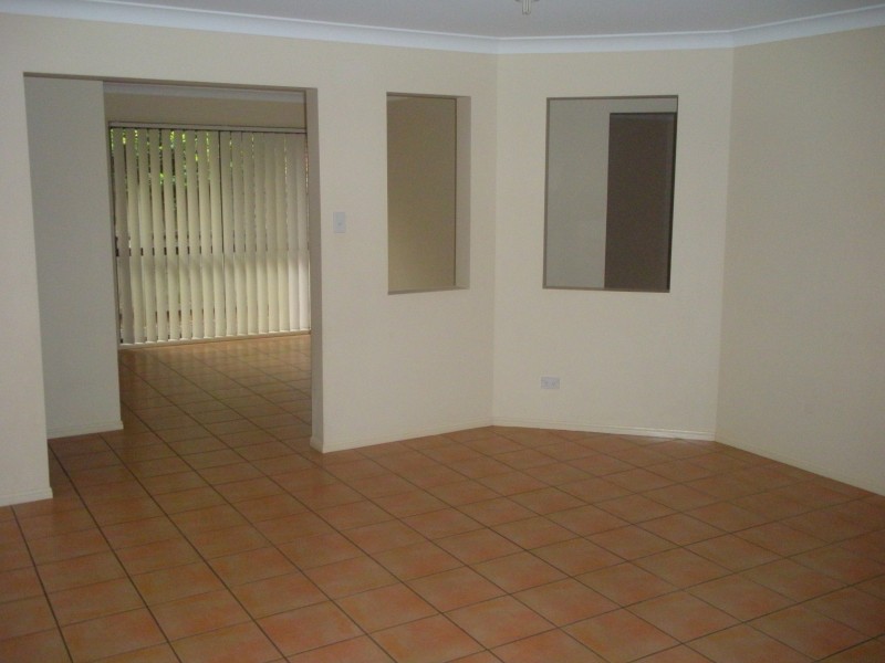 28 Sunhaven Crescent, Kuraby QLD 4112