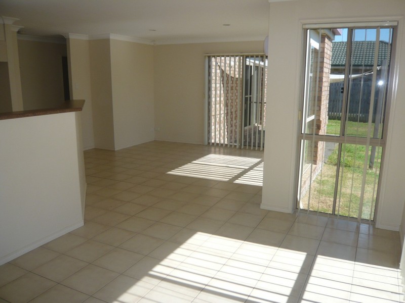 14 Meadowbrook Drive, Meadowbrook QLD 4131