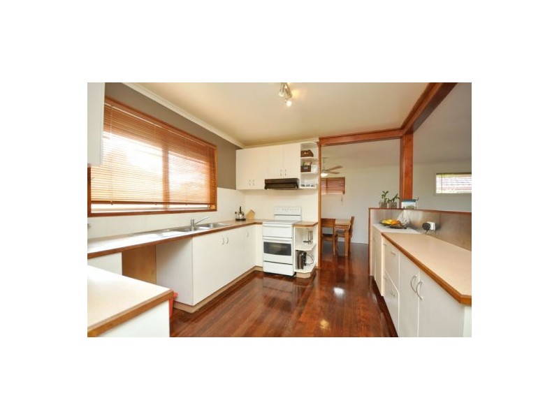 4 OLYMPUS COURT, Eatons Hill QLD 4037