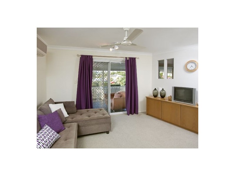 12 WANDA CT, Albany Creek QLD 4035