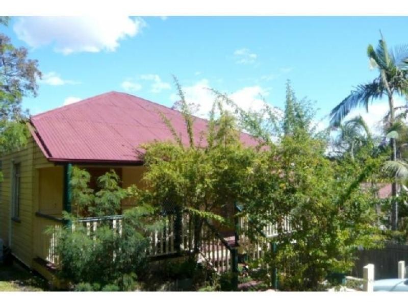 10 Soudan, Bardon QLD 4065