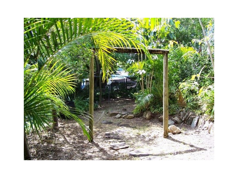 10 Soudan, Bardon QLD 4065