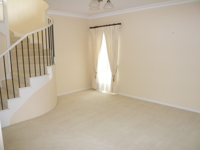 11 Palmetto Place, Bridgeman Downs QLD 4035