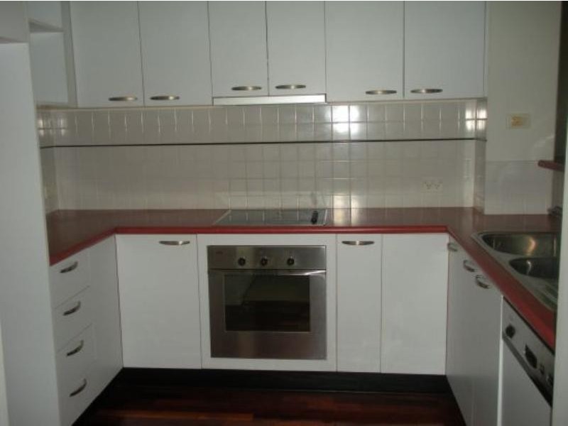 30 Seymour Rd, Hamilton QLD 4007