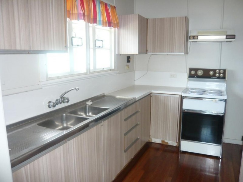 18 Perkins St, Upper Mount Gravatt QLD 4122