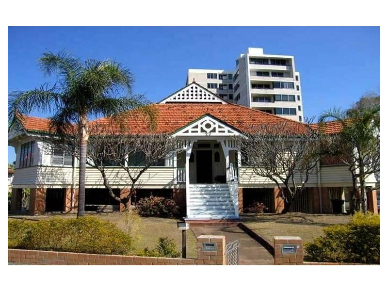 4/27 Dornoch Tce, West End QLD 4101