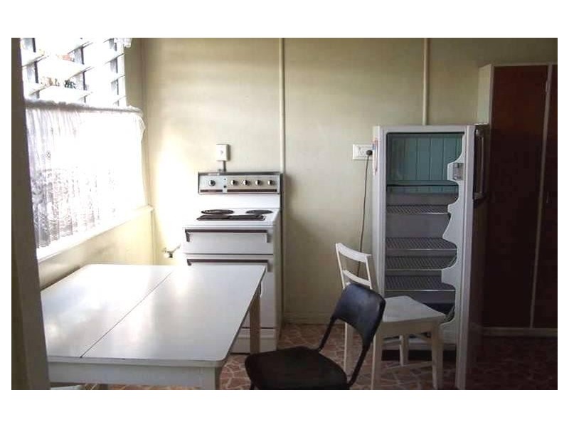 4/27 Dornoch Tce, West End QLD 4101