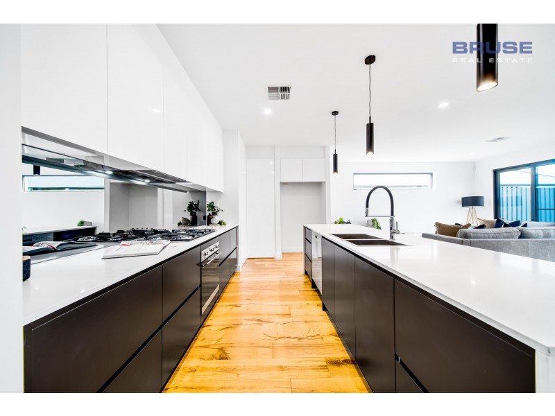 11A & 11B Jenkins Avenue, Rostrevor SA 5073