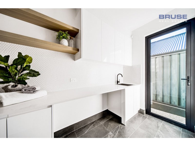 11A & 11B Jenkins Avenue, Rostrevor SA 5073