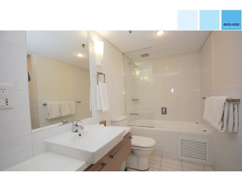 808/102 – 105 North Terrace, Adelaide SA 5000