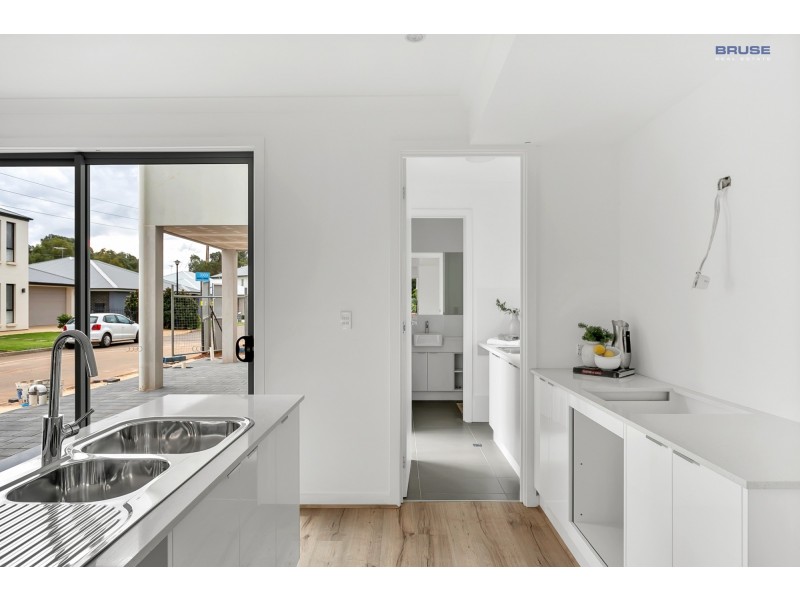1, 5 & 8/2 La Scala Court, Paradise SA 5075