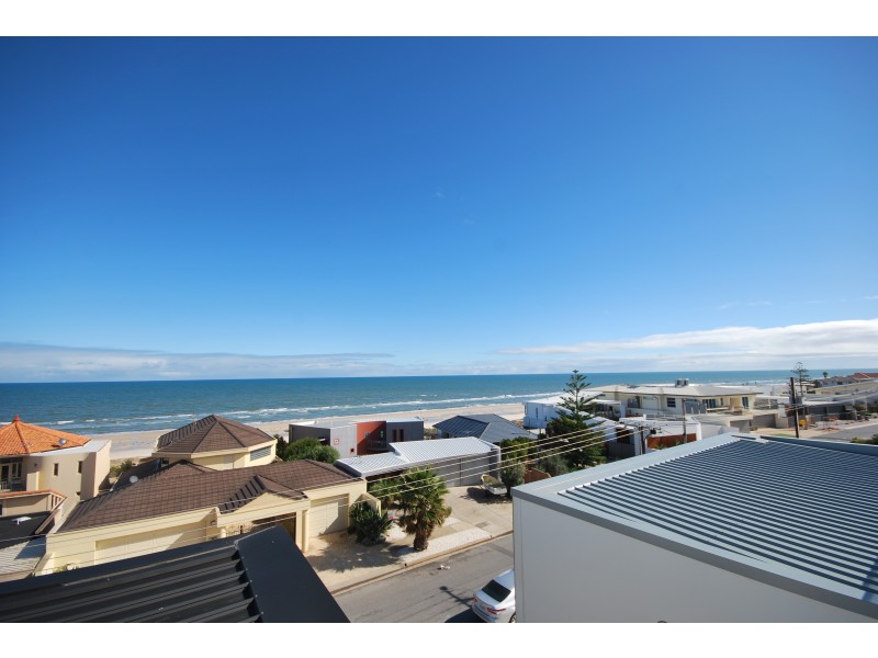 118 Seaview Road, Tennyson SA 5022