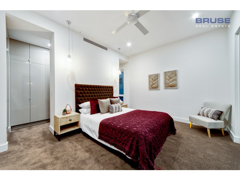 118 Seaview Road, Tennyson SA 5022