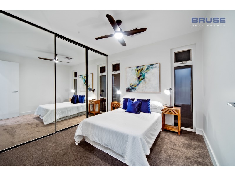 118 Seaview Road, Tennyson SA 5022