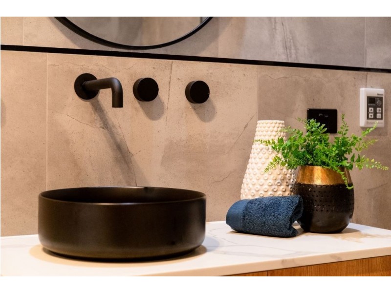 118 Seaview Road, Tennyson SA 5022