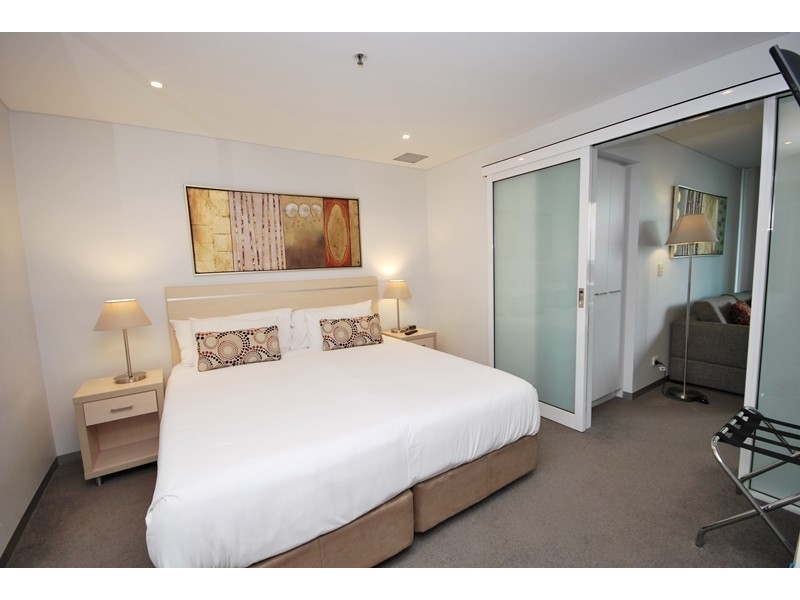 301/102 – 105 North Terrace, Adelaide SA 5000