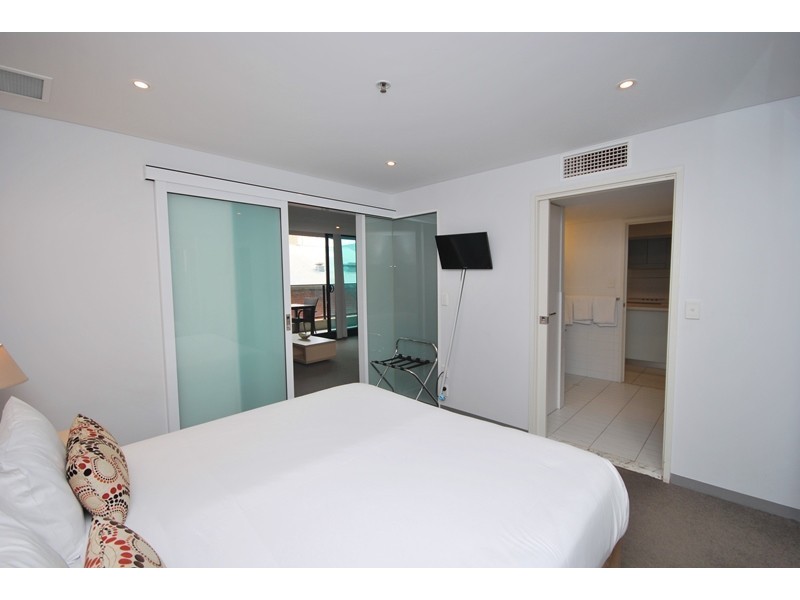 301/102 – 105 North Terrace, Adelaide SA 5000