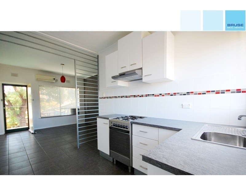 4/4 Grove Avenue, Everard Park SA 5035