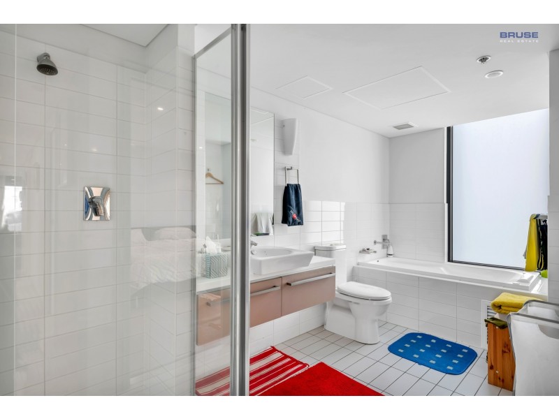 902/102 – 105 North Terrace, Adelaide SA 5000