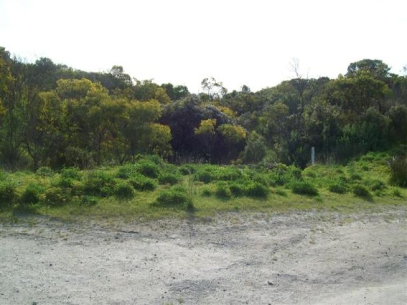 103 Flinders Grove, Island Beach SA 5222