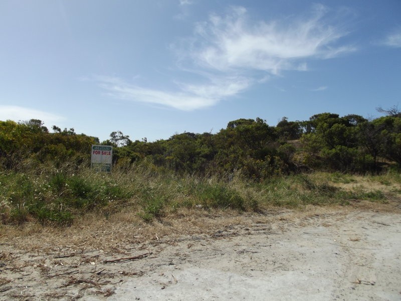 103 Flinders Grove, Island Beach SA 5222