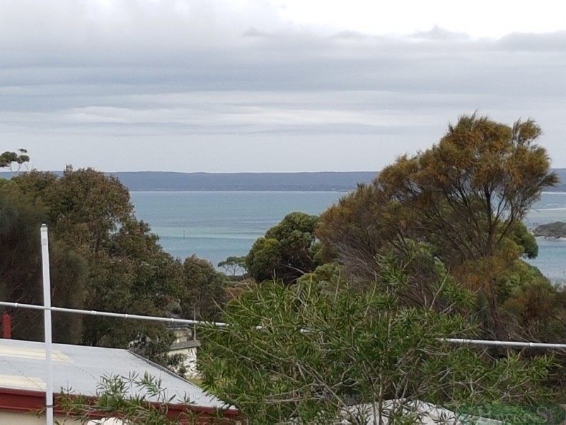 2 – Redbanks Road, American River SA 5221