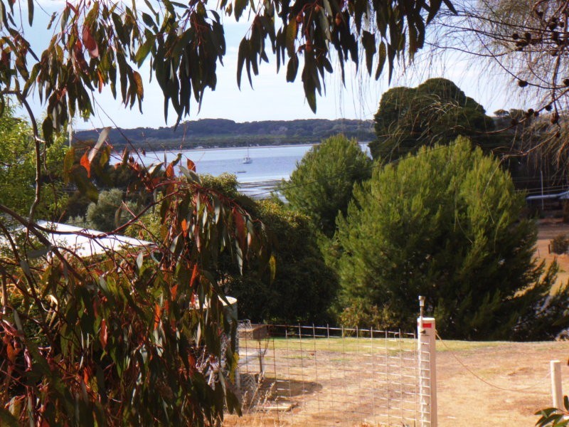 92 Bayview Road, American River SA 5221