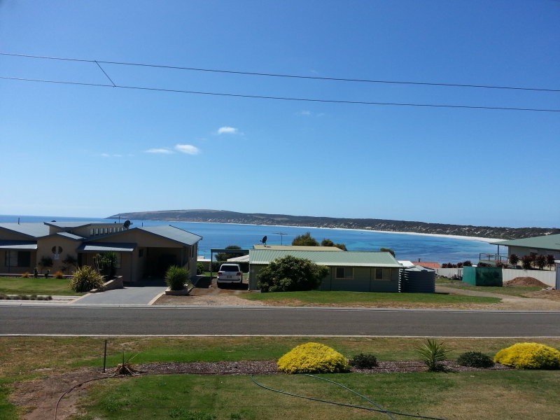 31  Hawthorn Ave, Emu Bay SA 5223