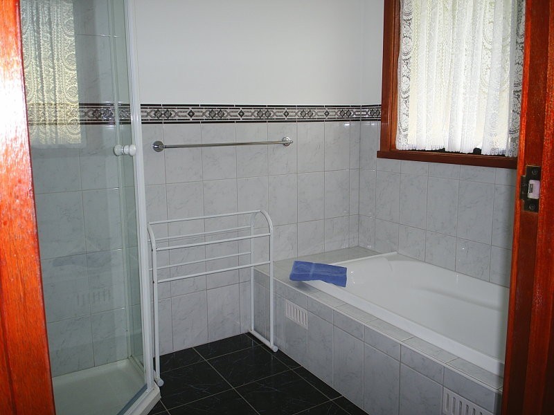 31  Hawthorn Ave, Emu Bay SA 5223