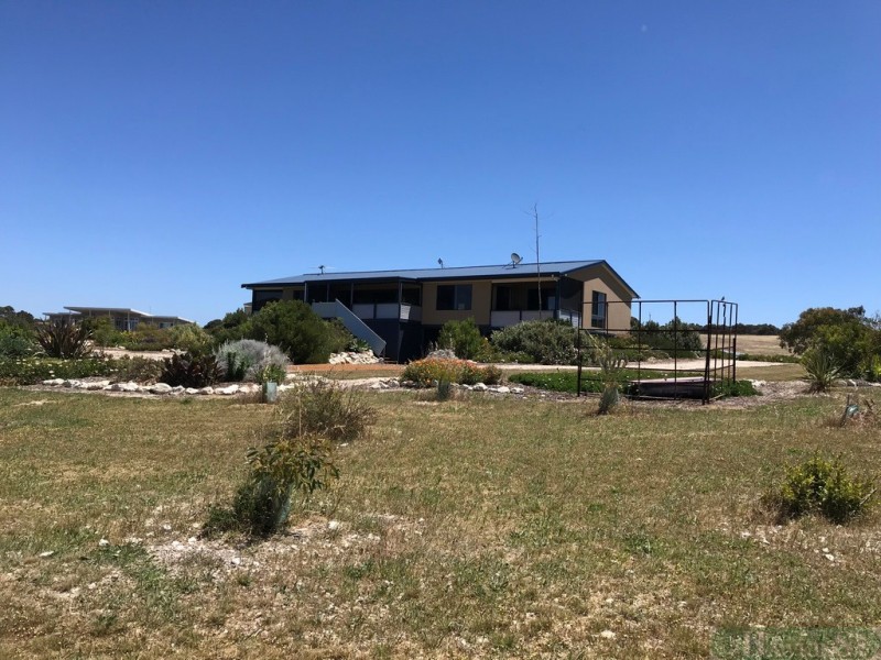 138 Bates Road, Emu Bay SA 5223