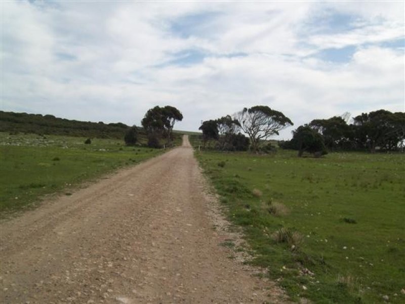 11 Cathers Rd, Pelican Lagoon SA 5222