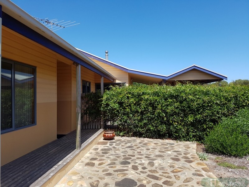 6 Casuarina Crescent, Penneshaw SA 5222