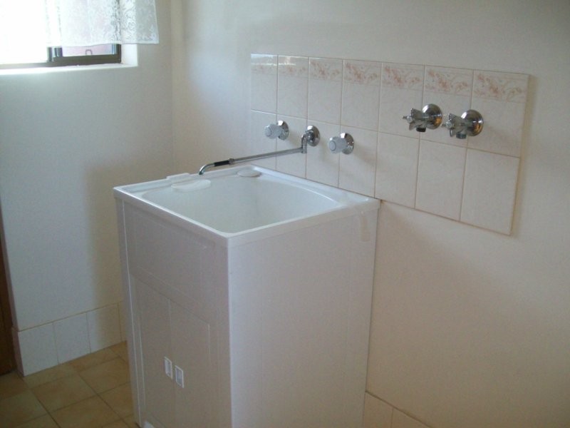 2/29   (Middle  Cygnet Road, Kingscote SA 5223