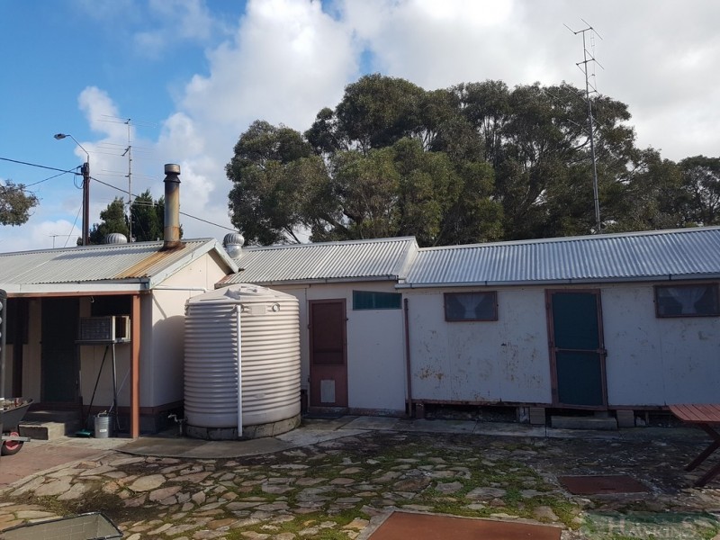 6 Moreanda Avenue, American River SA 5221