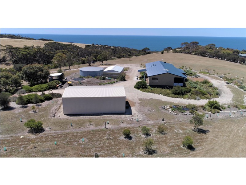138 Bates Road, Emu Bay SA 5223