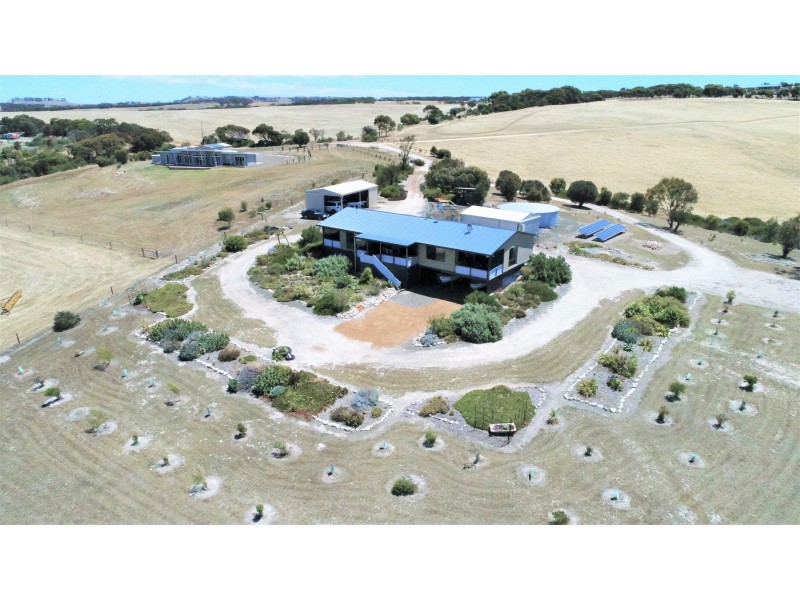 138 Bates Road, Emu Bay SA 5223