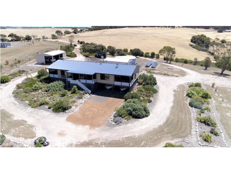 138 Bates Road, Emu Bay SA 5223