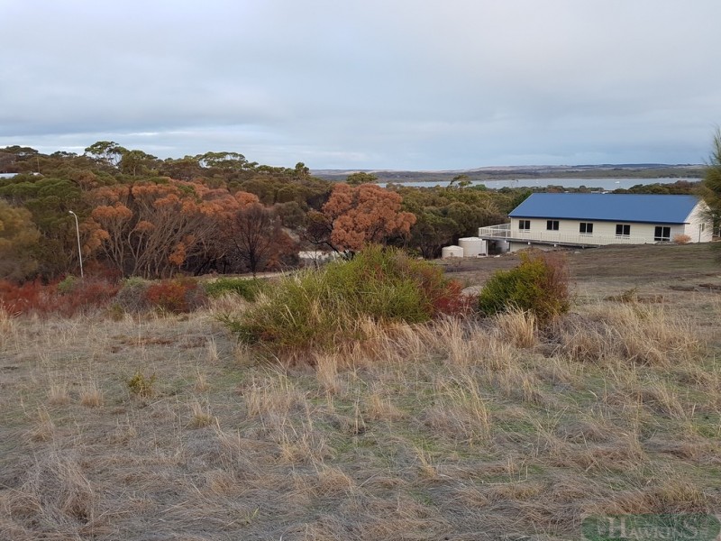 16 Longview Road, American River SA 5221