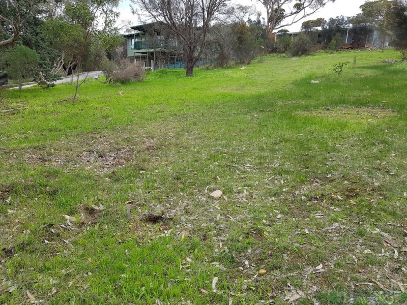 18 Thomas Road, American River SA 5221