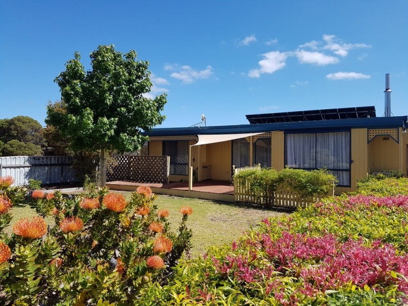 9 Marina Crescent, Nepean Bay SA 5223