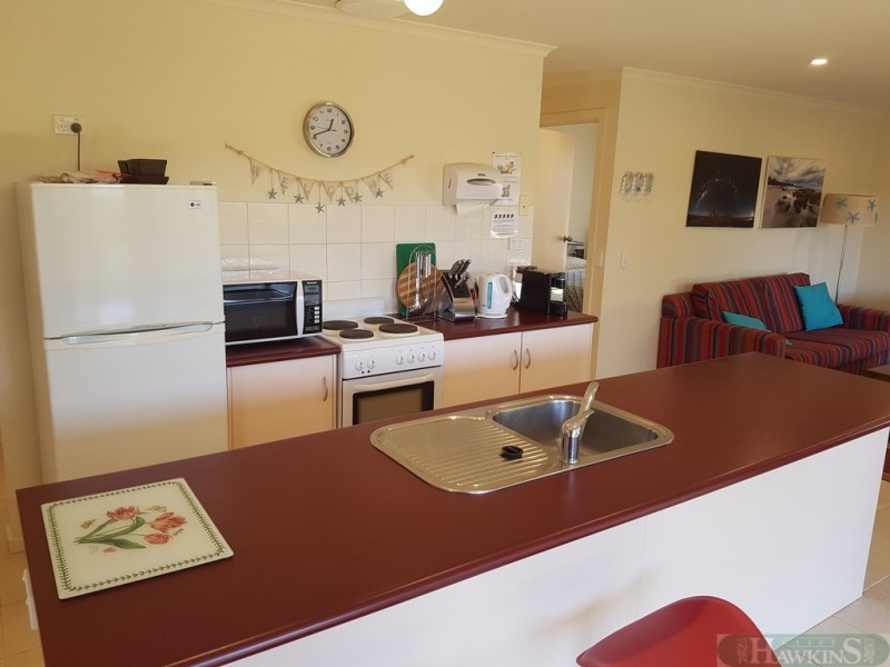 4 Flinders Road, Vivonne Bay SA 5223