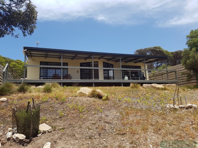 4 Flinders Road, Vivonne Bay SA 5223