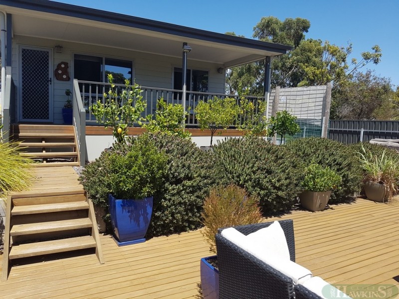 18 Nepean Esplanade, Nepean Bay SA 5223