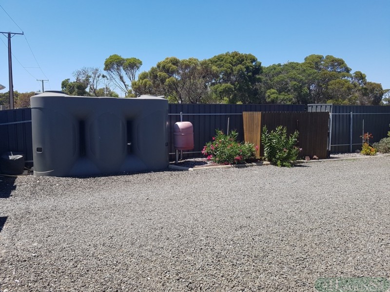 18 Nepean Esplanade, Nepean Bay SA 5223