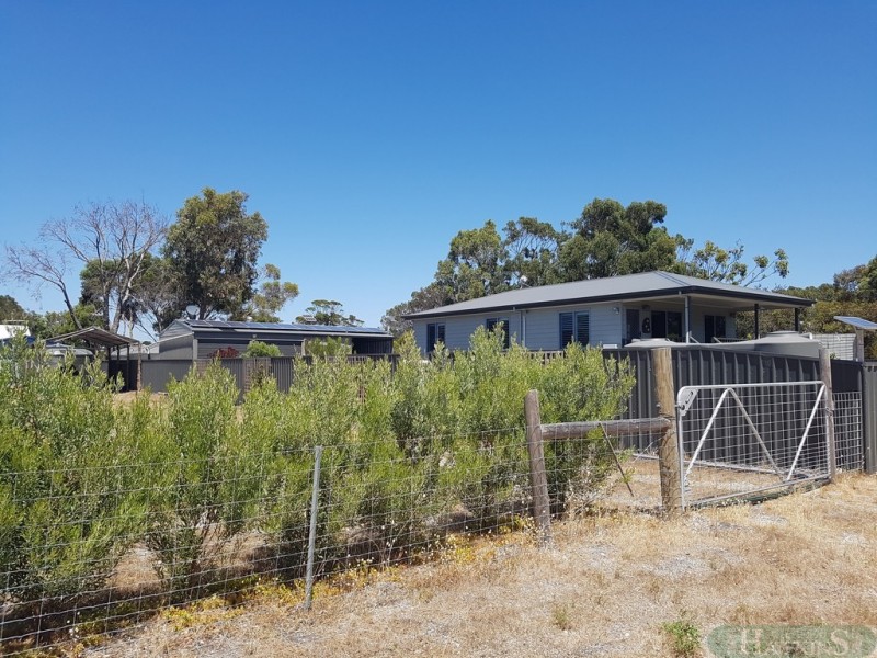 18 Nepean Esplanade, Nepean Bay SA 5223