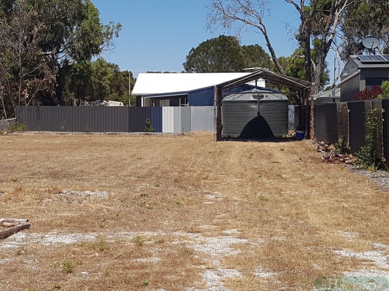 18 Nepean Esplanade, Nepean Bay SA 5223