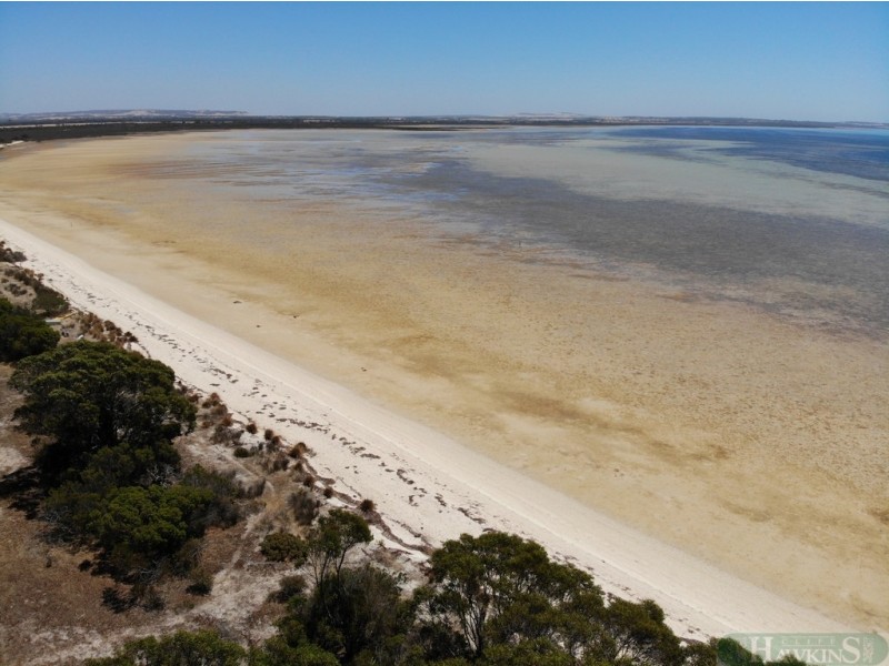 18 Nepean Esplanade, Nepean Bay SA 5223